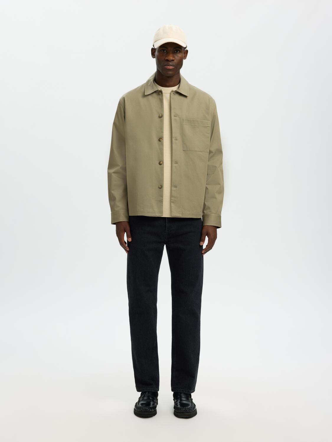 model_shot-front_full